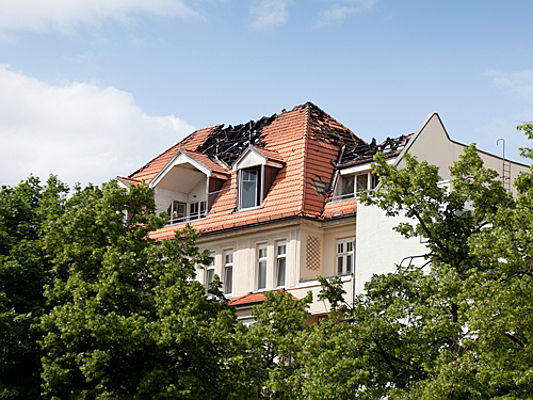  Zug
- Schaden Hausdach