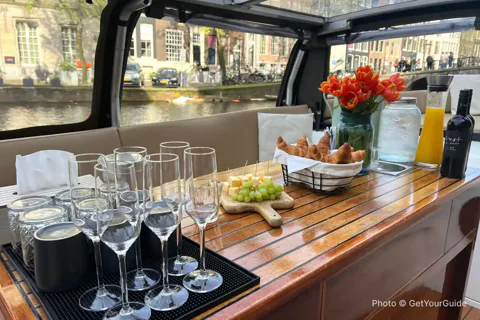 Small-Group Canal Cruise Including Snacks/Drinks