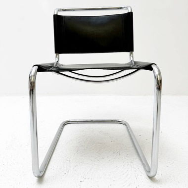 4 Freischwinger-Stühle - Echtleder im Bauhaus-Stil