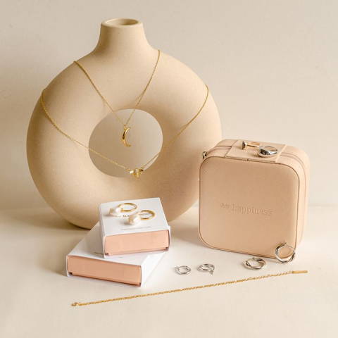 A Guide to Perfect Graduation Gifts – Hey Happiness