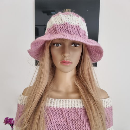 Crochet elegant hat