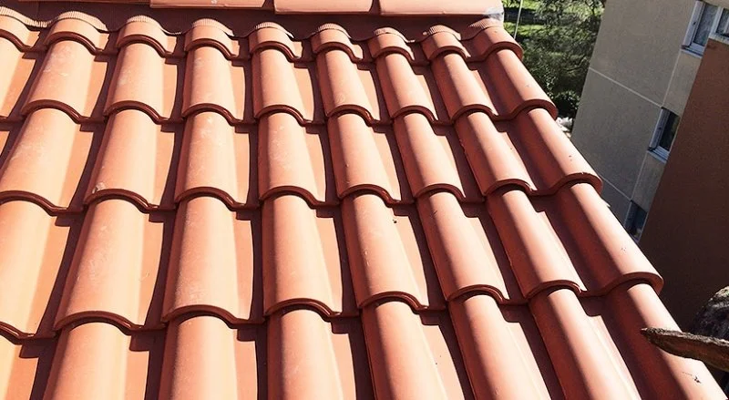 Rénovation de la couverture en tuiles romanes à Menton — photo 6 sur 34 — CEG TOITURE