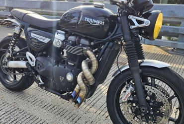 2019 TRIUMPH SPEED TWIN 1200 motorcycle for rent near Lincoln Park , NJ