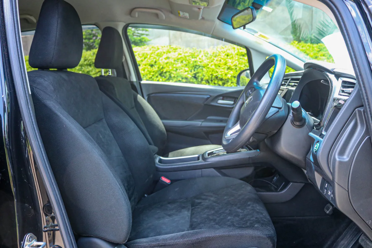 2016 Honda Fit Shuttle — Royal Max Motors — photo 10 of 12