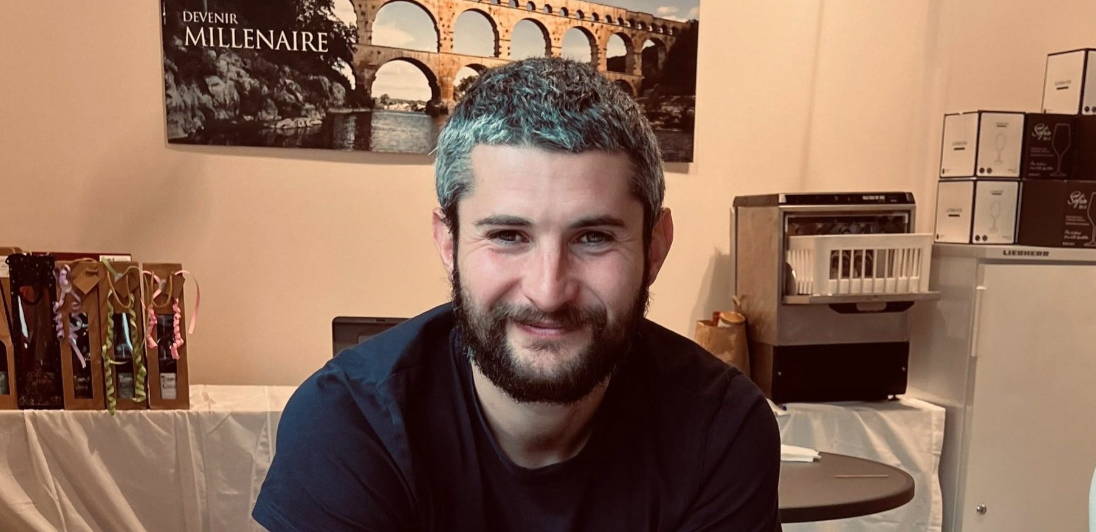 France, vin nature, rawwine, organic wine, vin bio, vin sans intrants, vin sans souffre, vin sans sulfites ajoutés, vin rouge, vin blanc, rouge, blanc, vin propre, vigneron, domaine bio, biodynamie, vigneron nature, vin biodynamique, raizin brut, Quimper, Finistère, Morbihan, corbières, roussillon, languedoc, syrah, grenache, roussillon, cévennes, clau du sol, loïc bérard, tryptique, vin méthode nature, demi ton, souffle, l'accroche, lédignan