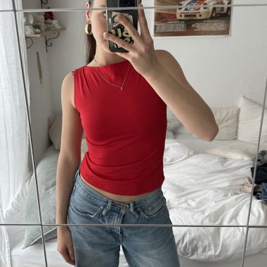 Red weekday Top