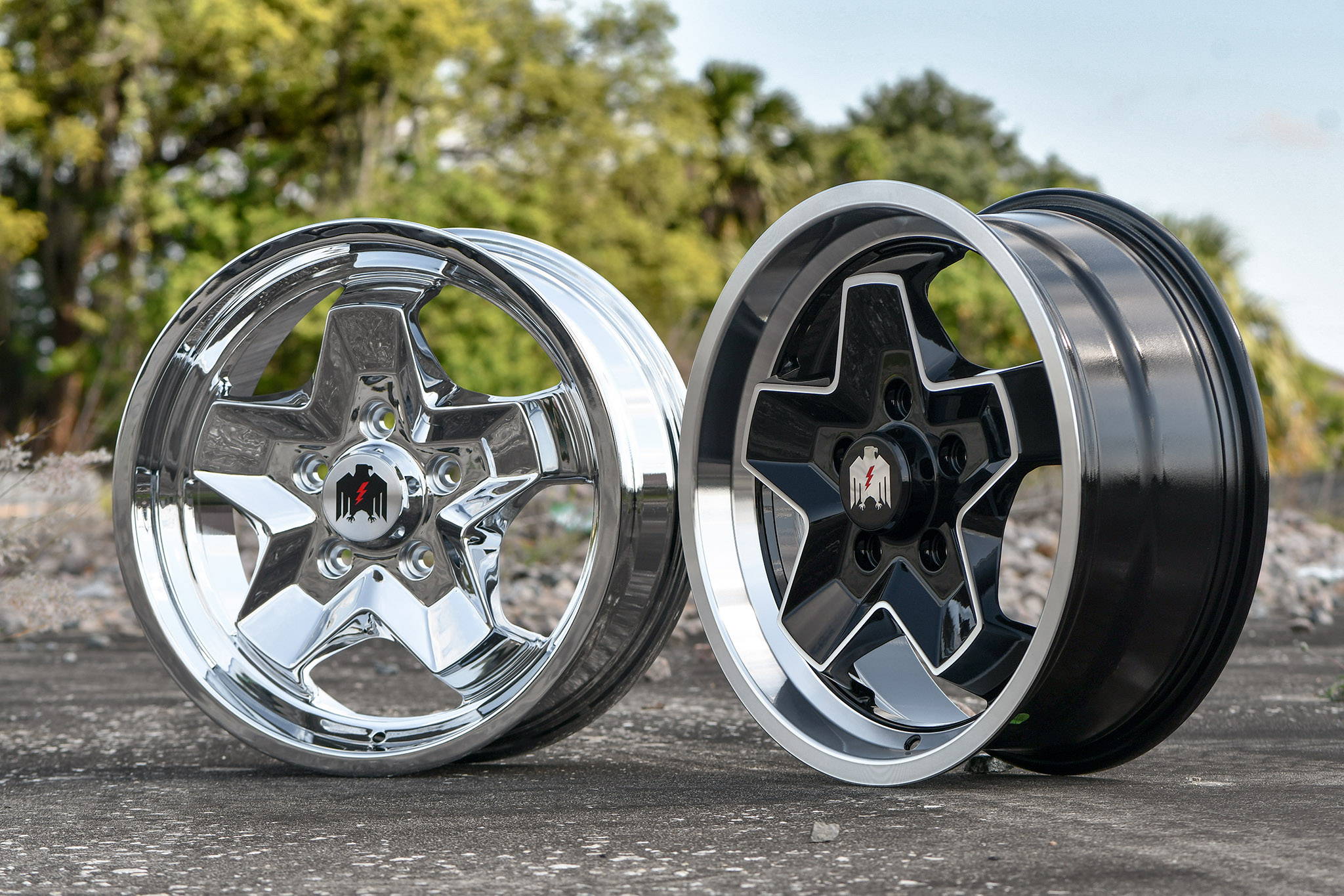 chrome and black machined face and edge klassik rader 944 wheels