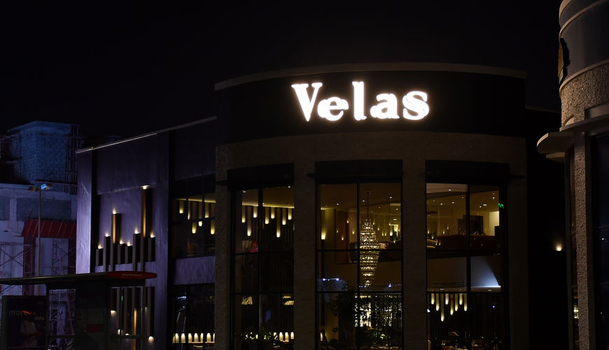 Velas Restaurant & Lounge image