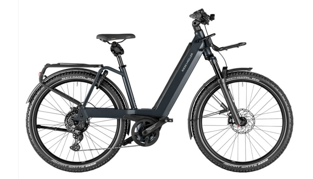 Riese & MĂŒller Nevo elektrische stadsfiets met Bosch middenmotor en geĂŻntegreerde accu, afgebeeld tegen een witte achtergrond.
