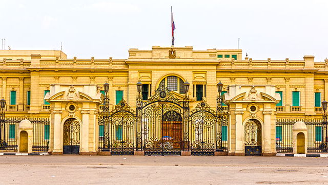 Entrance to the Abdeen Palace, Cairo, Egypt Entrance to the Abdeen Palace, Cairo, Egypt