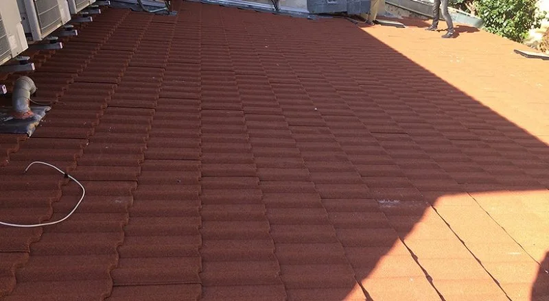 Rénovation d’une toiture en tuiles métalliques à Menton — photo 22 sur 27 — CEG TOITURE