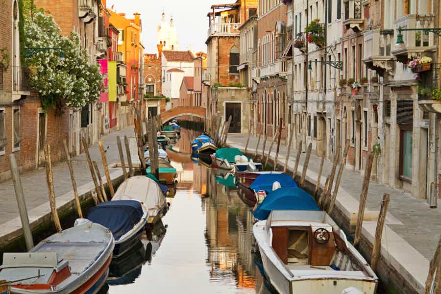 Private Accademia Gallery and Dorsoduro Tour - photo 3