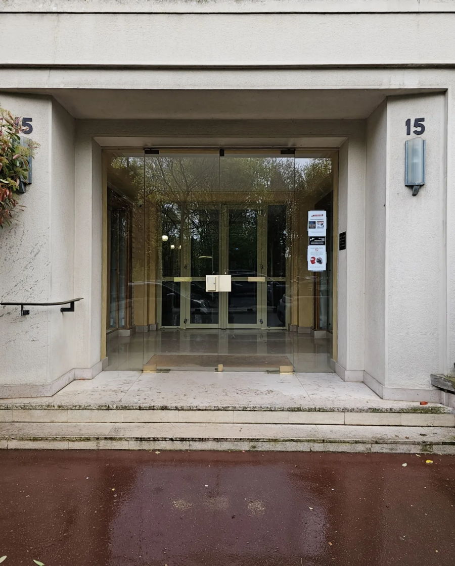 Sécurisation d'une entrée d'immeuble vitrée — photo 3