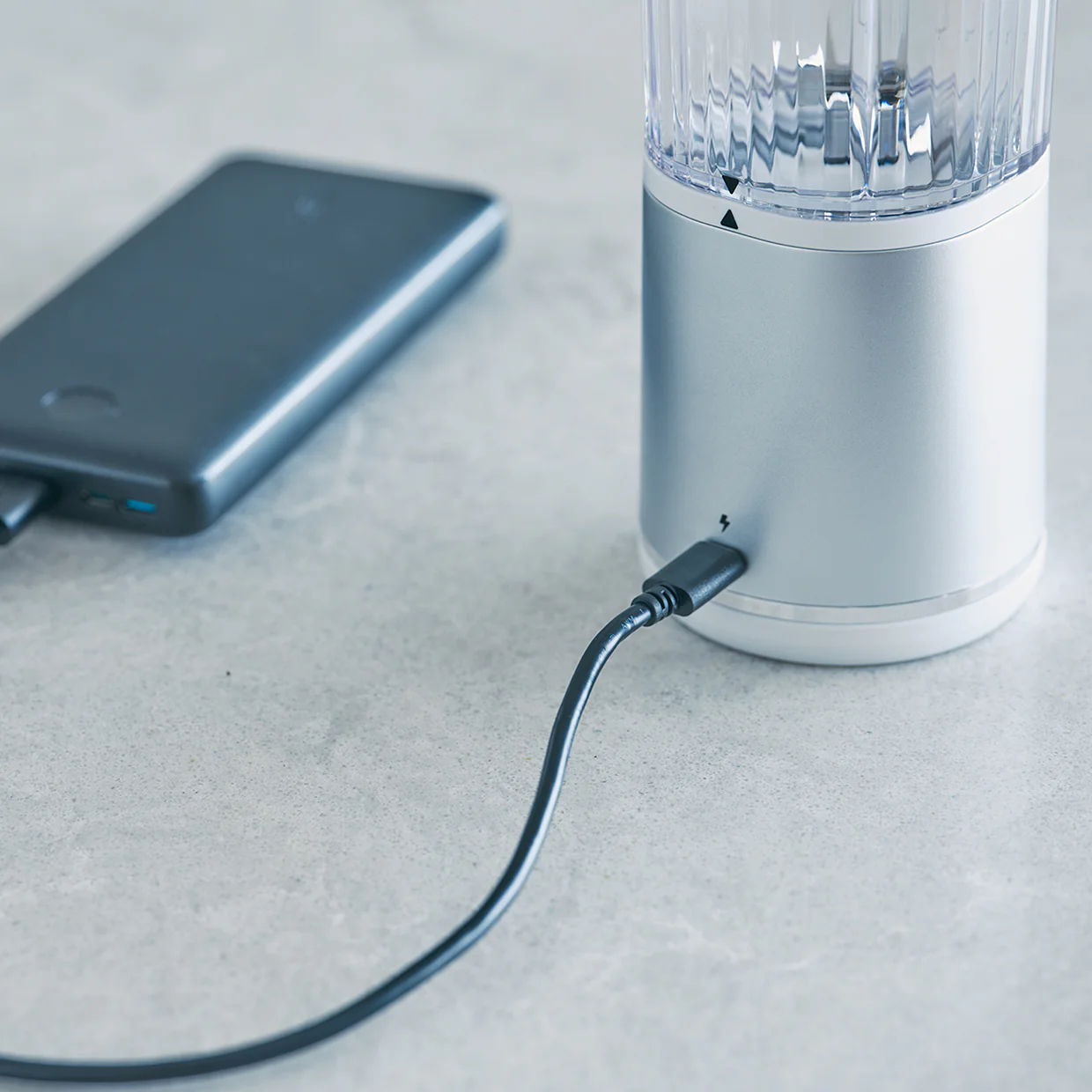 USB Type-Cケーブル付き