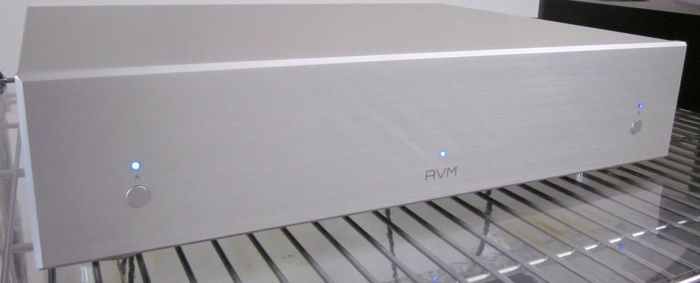 AVM Audio SA 3.2 Stereo Amplifier 325 x2 RMS SPECIAL SALE!