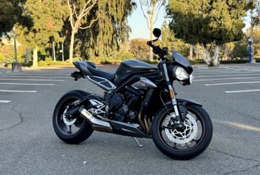 2018 TRIUMPH STREET TRIPLE RS motorcycle for rent near Los Angeles, CA