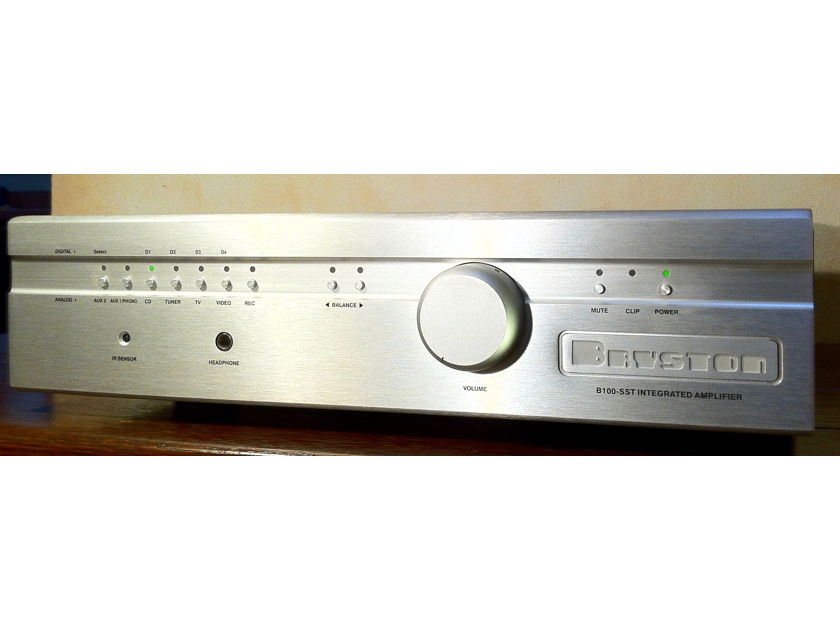 BRYSTON B100SST INTEGRATED AMP w/ DAC and Remote  Option 100 WATT INTEGRATED AMP w/ Digital to Analogue Converter