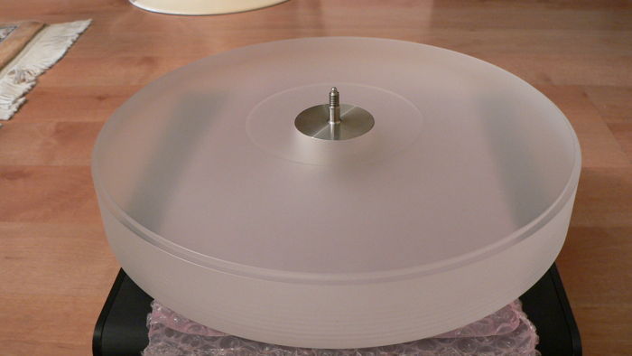 VPI White acrylic platter + bearing great condition