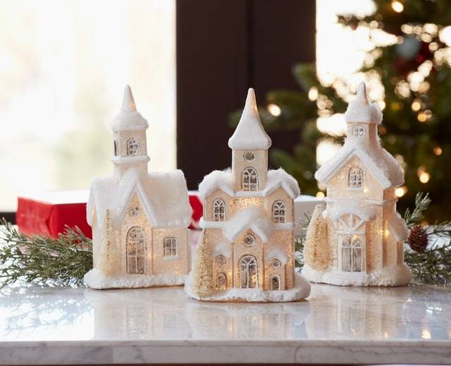 Raz Imports Wooden Sleigh With Winter Natural Arrangement and Pinecone Christmas Home Decor