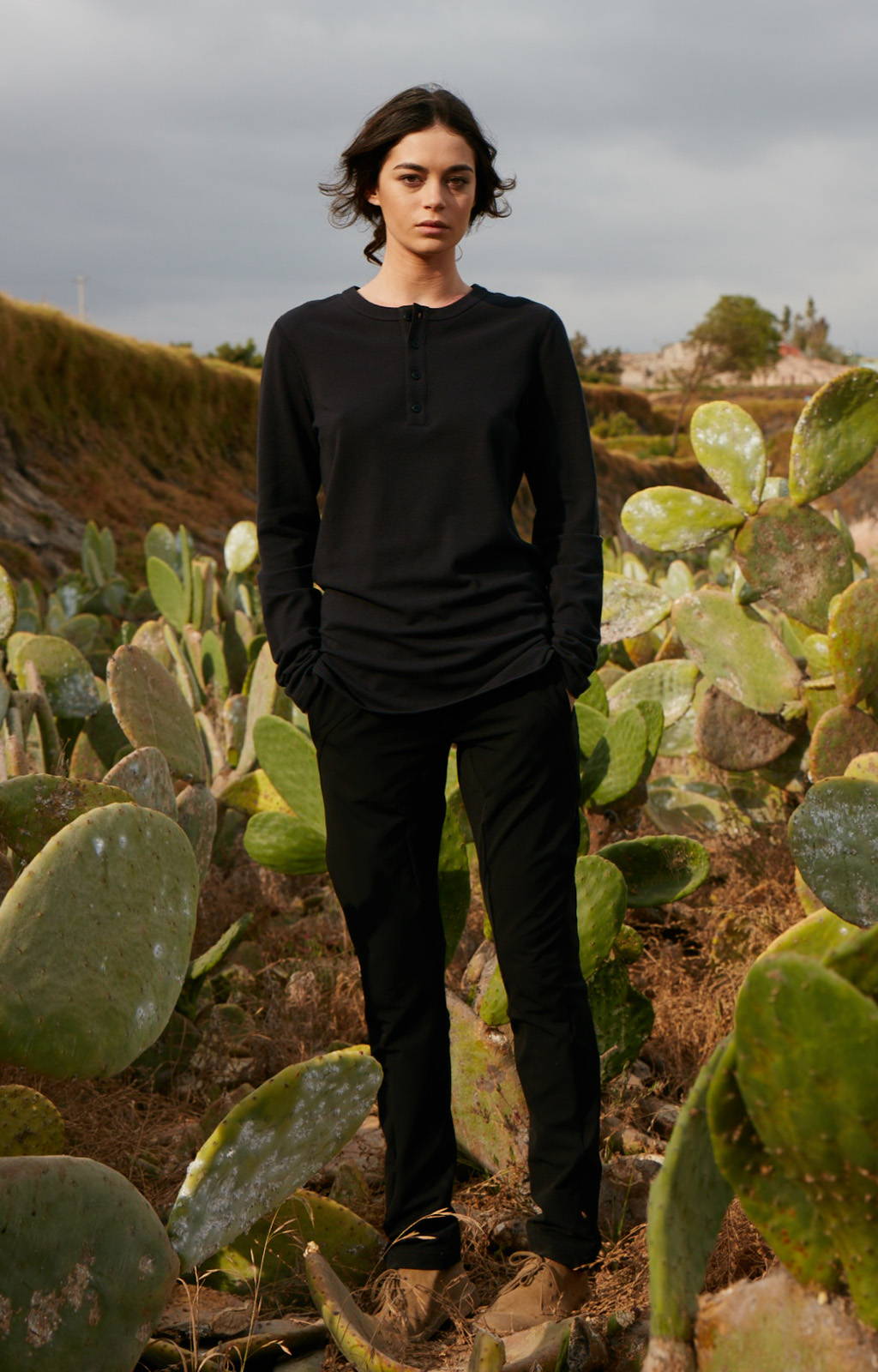 RESILIENCE - INDIA INSPIRED VOYAGER TRAVEL PANT BLACK