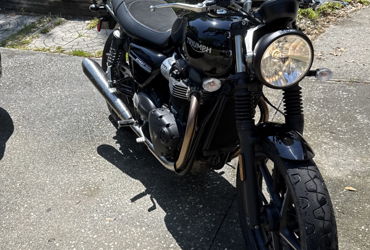 2019 TRIUMPH STREET TWIN motorcycle for rent near Sarasota, FL