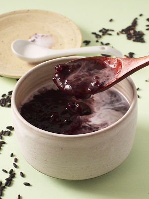 Pulut Hitam Black Glutinous Rice Sweet Soup