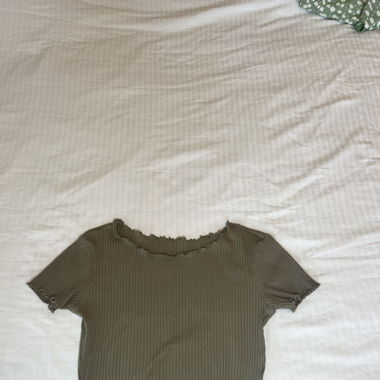Grüner crop top