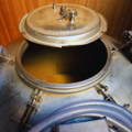 Cuve de fermentation washback de la distillerie Isle of Tiree sur l'île de Tiree dans les Hébrides intérieures d'Ecosse