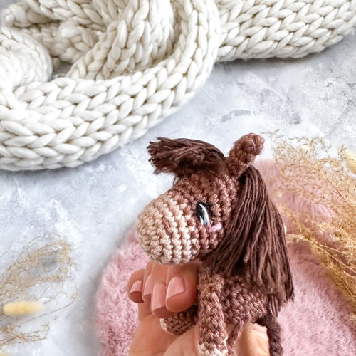 Lotti, the Horse Key Chain crochet pattern