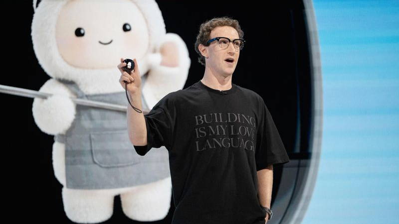 Mark Zuckerberg, chief executive officer of Meta Platforms Inc., reveals the Muse Charm device during the Meta Connect event in Menlo Park, California, US, on Wednesday, Sept. 23, 2026. The event showcases Meta's latest breakthroughs in AI technologies, A