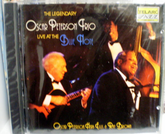 OSCAR PETERSON TRIO - LIVE AT THE BLUE NOTE TELARC CD-8...