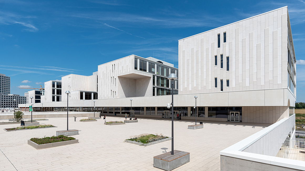  Luxemburg
- Vauban-Ecole et Lycée