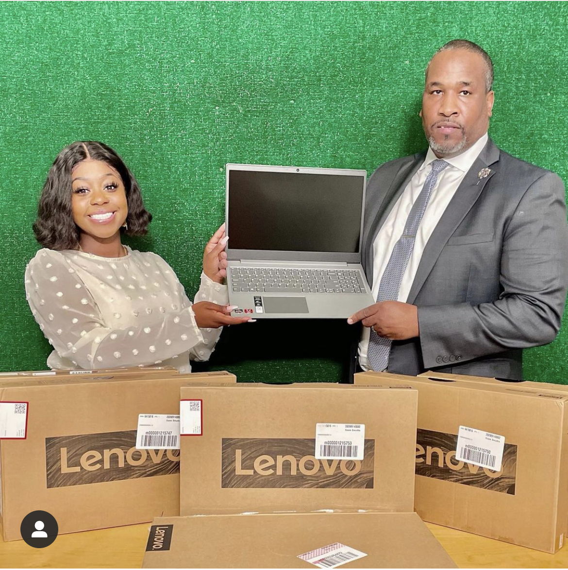 Donating Over $10K in Laptops for a New Computer Lab for Kids in Baton Rouge