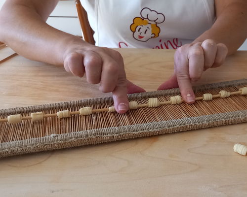Corsi di cucina Ispica: Viaggio nel cuore della sicilia: gnucchitti e tiramisù