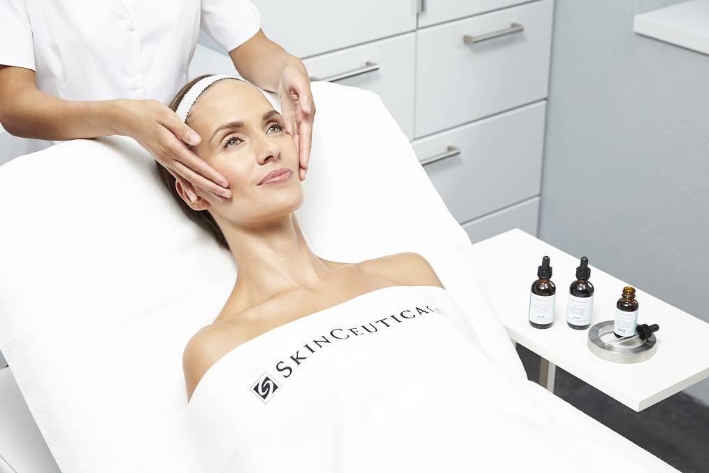SKINCEUTICALS FACIAL TREATMENT AT PEBBLE AESTHETIC