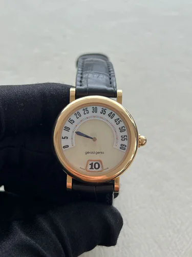 Gérald Genta Retrograde Minutes Jump Hour