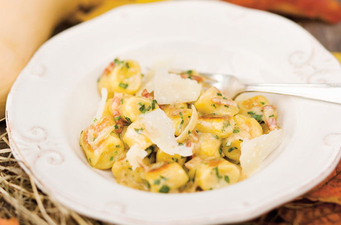Gnocchis à la courge, sauce à la crème aux herbes