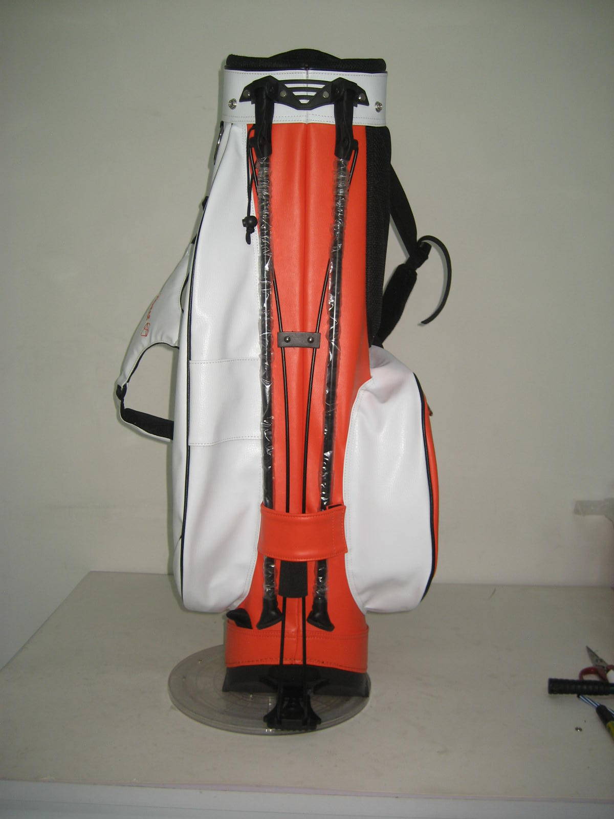 Customised football club golf bags by Golf Custom Bags 11