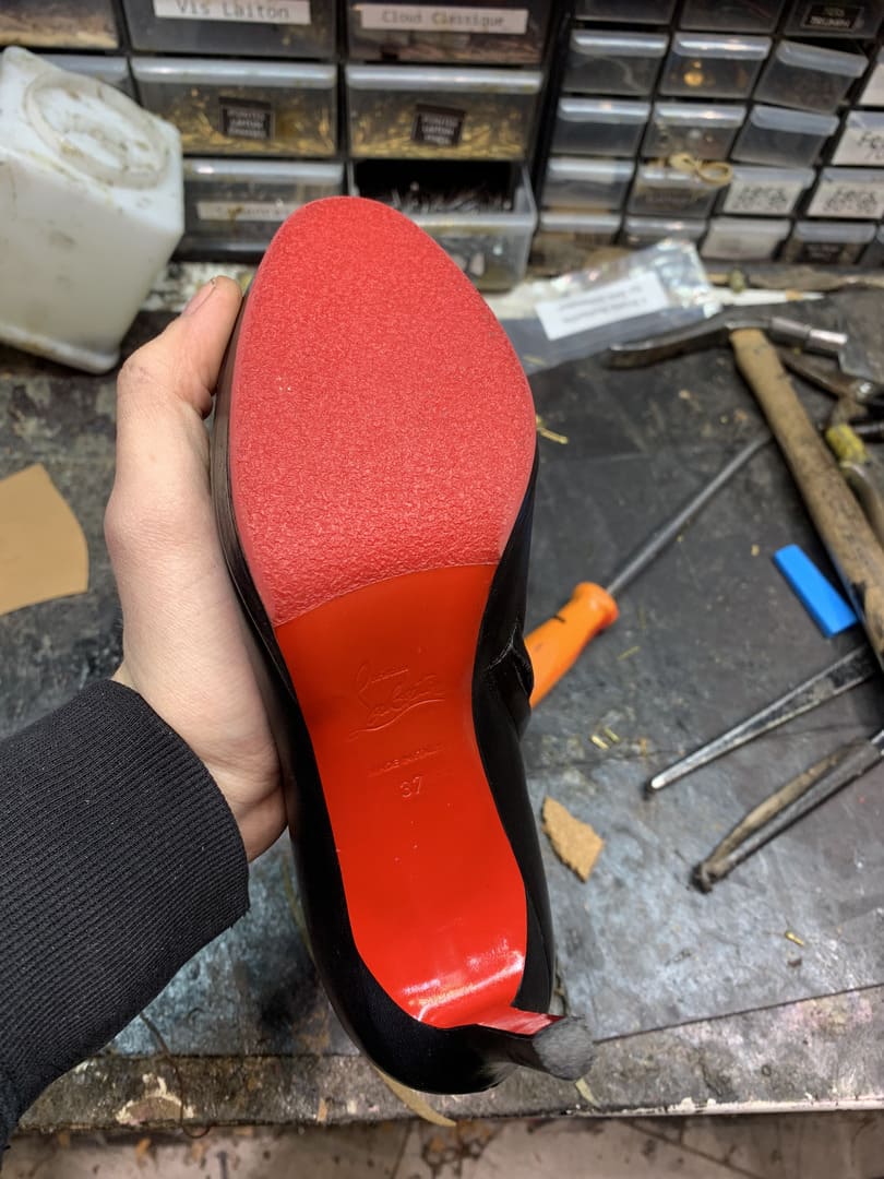 Patins rouge crêpe pour escarpins Louboutin - Cordonnier Norbert Bottier