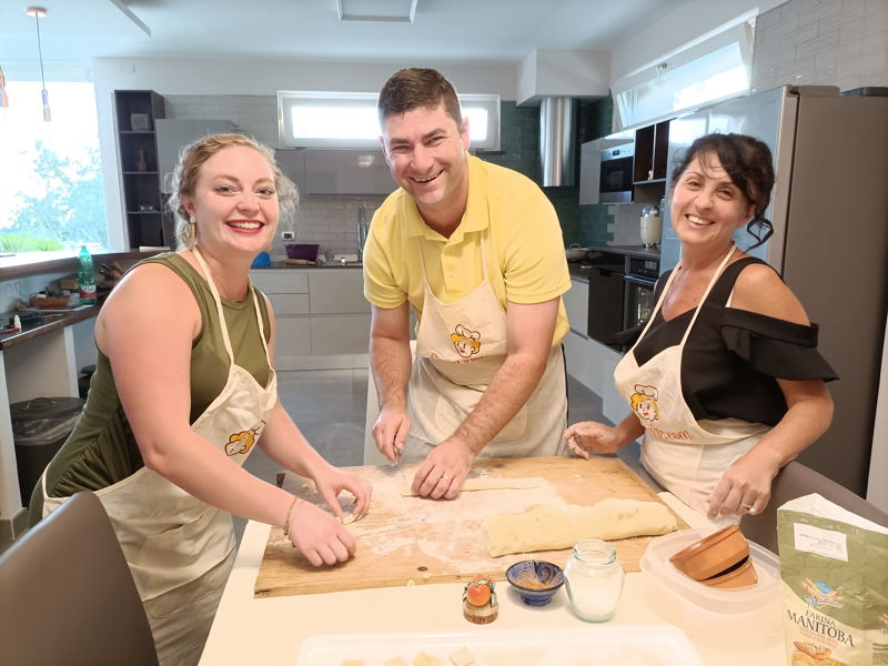 Cursos de cocina Salerno: Curso de cocina compartido: clase de cocina de pasta.