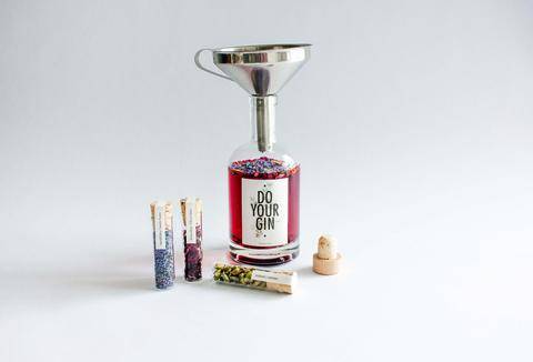 do-our-gin-anleitung-mit-trichter-craftly