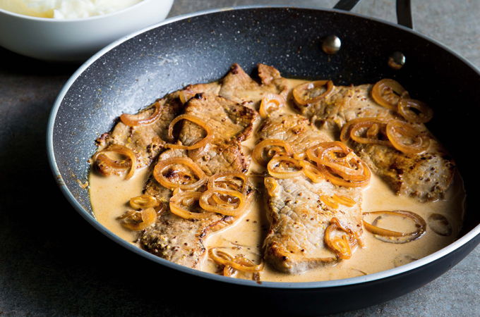 Escalopes de porc à la crème et à la moutarde