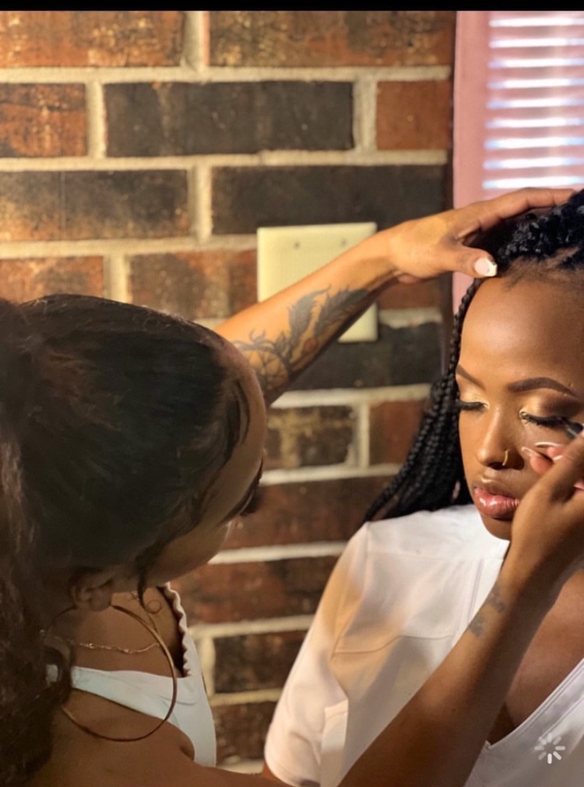 Dominique - Makeup Artist