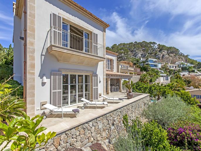 Exclusive real estate Puerto Andratx villas & apartments Mallorca