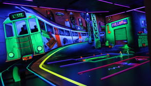 bester geburtstagde schwarzlichthelden mainz bahn bunt wand leuchtet graffiti zug evil labs