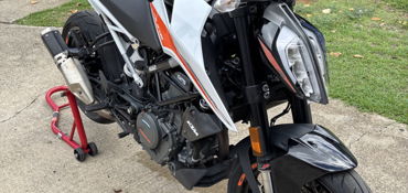 2022 KTM 390 DUKE motorcycle for rent near Pearl City, HI