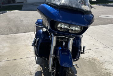 2016 HARLEY-DAVIDSON TOURING ROAD GLIDE ULTRA (COLOR OPTION) motorcycle for rent near Pueblo, CO