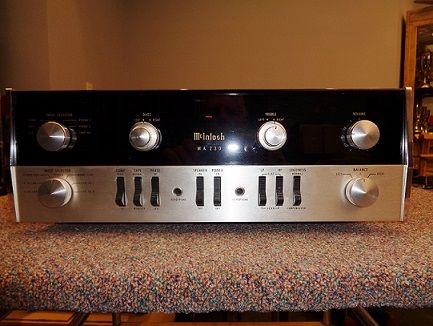McIntosh MA-230 a real classic amp