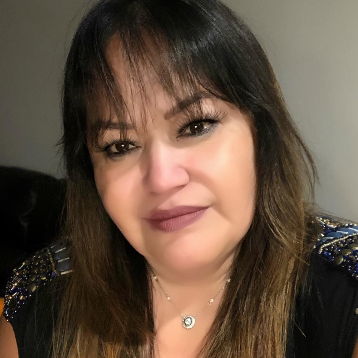 photo of agent, Julia Valdes