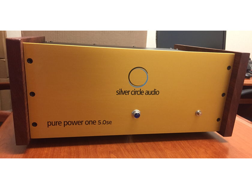 Silver Circle Audio pure power one 5.0 se with Vesuvius II power cable
